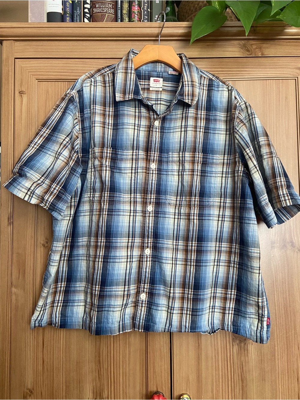 Levi's Blue Brown Plaid Short Sleeve Shirt L Excellent Condition Relaxed Boxy